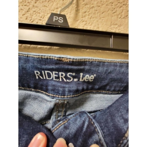 Riders By Lee Straight Leg Jean Medium Wash Size 16M - Picture 2 of 4